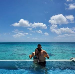 Meet your Posher, Catina